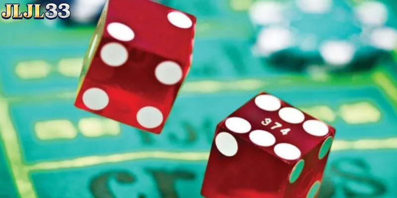 The casino determines the results and announces the list of winning players